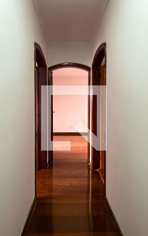Casa à venda com 380m², 7 quartos e 3 vagasCorredor