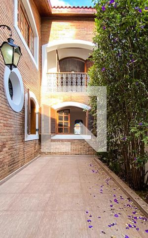 Casa à venda com 380m², 7 quartos e 3 vagasÁrea externa