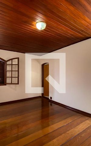 Casa à venda com 380m², 7 quartos e 3 vagasQuarto 5