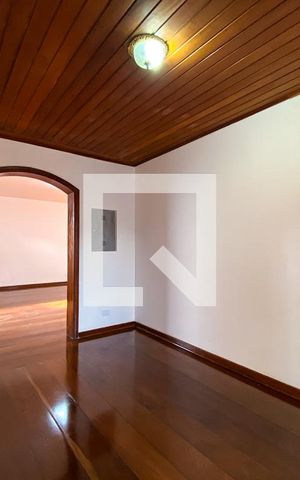 Casa à venda com 380m², 7 quartos e 3 vagasQuarto 3