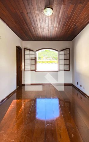Casa à venda com 380m², 7 quartos e 3 vagasQuarto 6