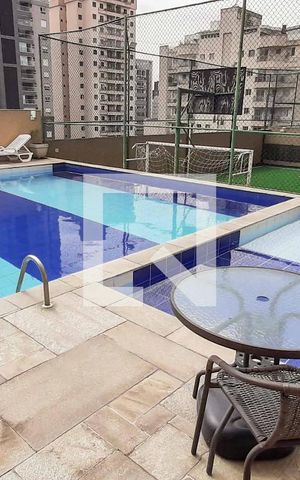 Apartamento à venda com 137m², 2 quartos e 2 vagas Apartamento à venda com 137m², 2 quartos e 2 vagasÁrea comum - Piscina