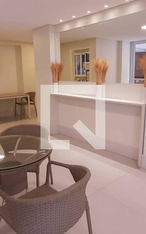 Apartamento à venda com 137m², 2 quartos e 2 vagas Apartamento à venda com 137m², 2 quartos e 2 vagasÁrea comum - Salão de festas