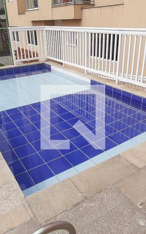 Apartamento à venda com 137m², 2 quartos e 2 vagas Apartamento à venda com 137m², 2 quartos e 2 vagasÁrea comum - Piscina