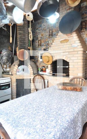 Casa à venda com 200m², 3 quartos e 2 vagasChurrasqueira