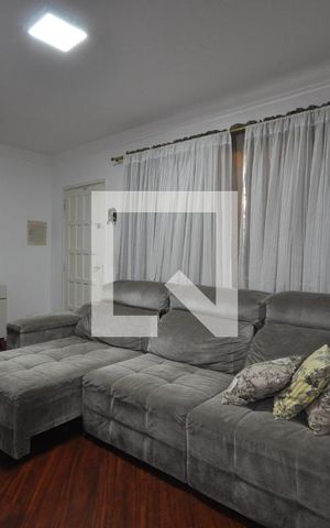 Casa à venda com 200m², 3 quartos e 2 vagasSala