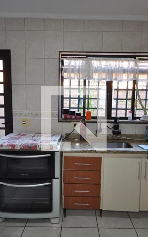 Casa à venda com 200m², 3 quartos e 2 vagasCozinha