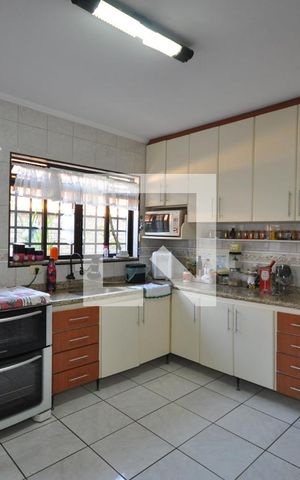 Casa à venda com 200m², 3 quartos e 2 vagasCozinha