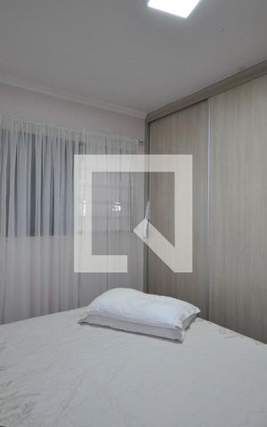 Casa à venda com 200m², 3 quartos e 2 vagasQuarto Suíte