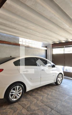 Casa à venda com 200m², 3 quartos e 2 vagasGaragem
