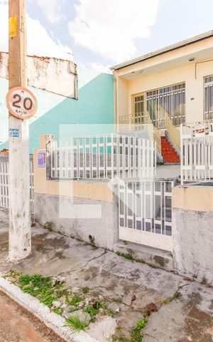 Casa para alugar com 182m², 2 quartos e 1 vaga Casa para alugar com 182m², 2 quartos e 1 vagaFachada da Casa