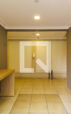 Apartamento para alugar com 33m², 2 quartos e sem vaga Apartamento para alugar com 33m², 2 quartos e sem vagaHall