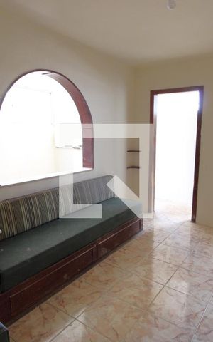 Casa para alugar com 90m², 2 quartos e sem vagaSala