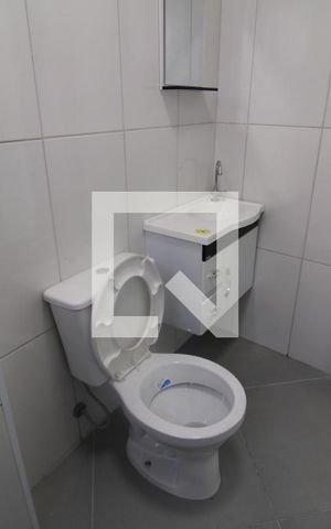 Apartamento para alugar com 50m², 2 quartos e sem vagaBanheiro