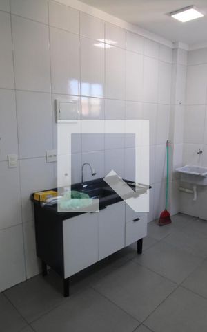 Apartamento para alugar com 50m², 2 quartos e sem vagaSala / Cozinha / Área de Serviço
