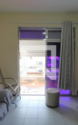 Apartamento à venda com 79m², 2 quartos e 1 vagaSala