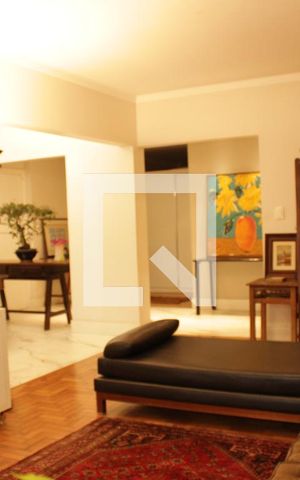 Apartamento para alugar com 131m², 1 quarto e 1 vagaSalas