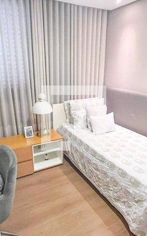 Apartamento à venda com 147m², 4 quartos e 4 vagas Apartamento à venda com 147m², 4 quartos e 4 vagasQuarto