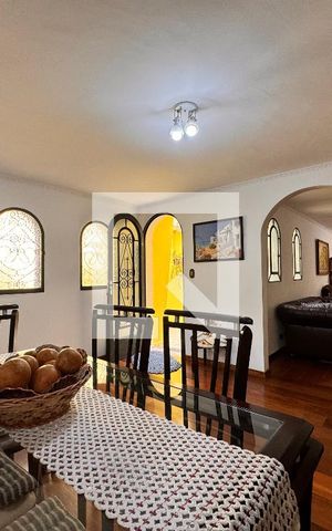 Casa à venda com 224m², 3 quartos e 2 vagas Casa à venda com 224m², 3 quartos e 2 vagasSala de Jantar