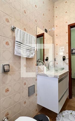 Casa à venda com 224m², 3 quartos e 2 vagas Casa à venda com 224m², 3 quartos e 2 vagasBanheiro