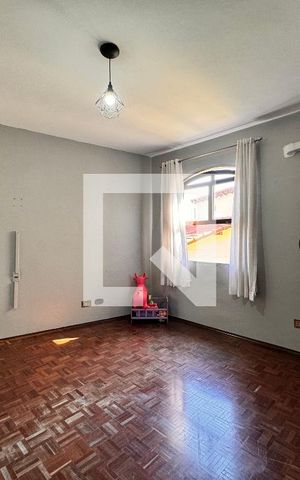 Casa à venda com 224m², 3 quartos e 2 vagas Casa à venda com 224m², 3 quartos e 2 vagasQuarto 2