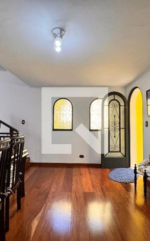 Casa à venda com 224m², 3 quartos e 2 vagas Casa à venda com 224m², 3 quartos e 2 vagasSala de Jantar
