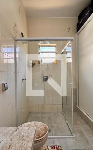 Casa à venda com 224m², 3 quartos e 2 vagas Casa à venda com 224m², 3 quartos e 2 vagasBanheiro da suíte