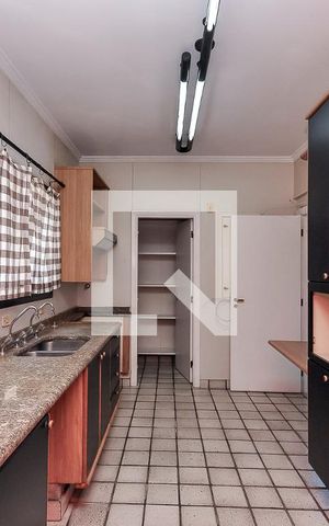 Apartamento à venda com 240m², 4 quartos e 5 vagasCozinha