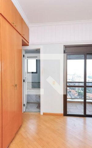 Apartamento à venda com 240m², 4 quartos e 5 vagasSuíte 2