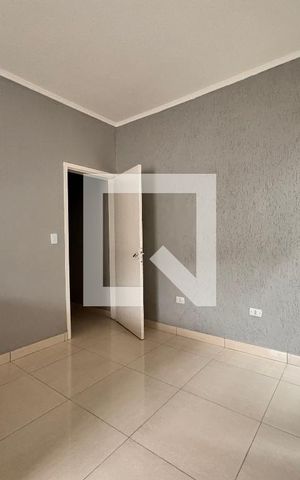 Casa para alugar com 45m², 1 quarto e sem vaga Casa para alugar com 45m², 1 quarto e sem vagaSala