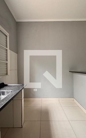 Casa para alugar com 45m², 1 quarto e sem vaga Casa para alugar com 45m², 1 quarto e sem vagaCozinha
