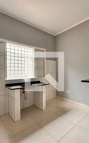 Casa para alugar com 45m², 1 quarto e sem vaga Casa para alugar com 45m², 1 quarto e sem vagaCozinha