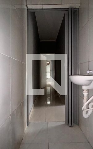 Casa para alugar com 45m², 1 quarto e sem vaga Casa para alugar com 45m², 1 quarto e sem vagaBanheiro