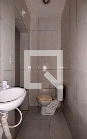 Casa para alugar com 45m², 1 quarto e sem vaga Casa para alugar com 45m², 1 quarto e sem vagaBanheiro