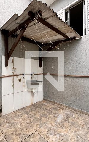 Casa para alugar com 45m², 1 quarto e sem vaga Casa para alugar com 45m², 1 quarto e sem vagaLavanderia