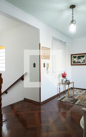 Casa à venda com 350m², 3 quartos e 3 vagasHall