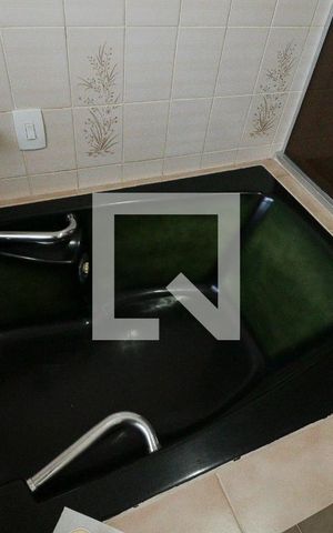 Casa à venda com 350m², 3 quartos e 3 vagasBanheiro da Suíte