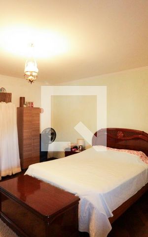 Casa à venda com 350m², 3 quartos e 3 vagasSuíte