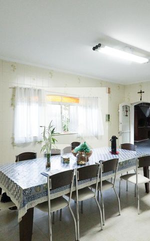 Casa à venda com 350m², 3 quartos e 3 vagasCozinha