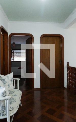 Casa à venda com 350m², 3 quartos e 3 vagasHall