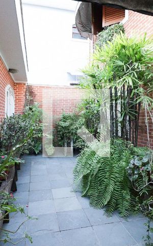Casa à venda com 350m², 3 quartos e 3 vagasÁrea Xxterna