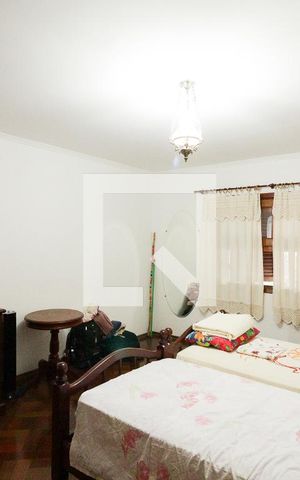 Casa à venda com 350m², 3 quartos e 3 vagasQuarto 1