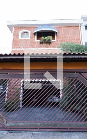 Casa à venda com 350m², 3 quartos e 3 vagasFachada