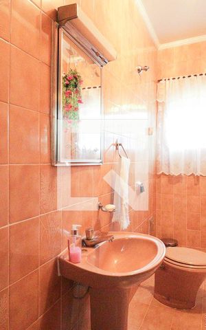 Casa à venda com 350m², 3 quartos e 3 vagasLavabo