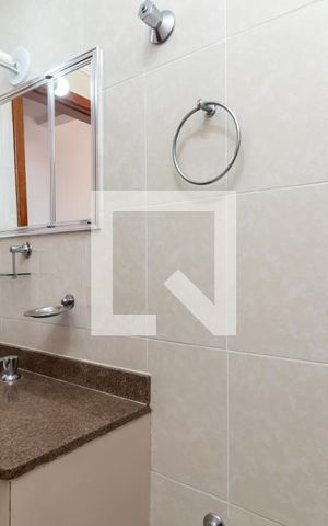 Apartamento à venda com 60m², 1 quarto e sem vagaBanheiro da Suíte