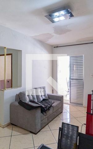 Casa à venda com 100m², 4 quartos e 1 vaga Casa à venda com 100m², 4 quartos e 1 vagaSala
