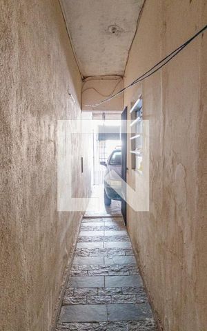 Casa à venda com 100m², 4 quartos e 1 vaga Casa à venda com 100m², 4 quartos e 1 vagaCorredor externo