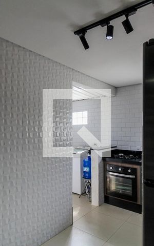Casa à venda com 100m², 2 quartos e 2 vagas Casa à venda com 100m², 2 quartos e 2 vagasCozinha