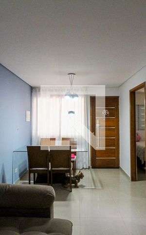 Casa à venda com 100m², 2 quartos e 2 vagas Casa à venda com 100m², 2 quartos e 2 vagasSala