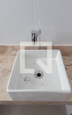 Casa à venda com 210m², 3 quartos e 4 vagas Casa à venda com 210m², 3 quartos e 4 vagasBanheiro Social